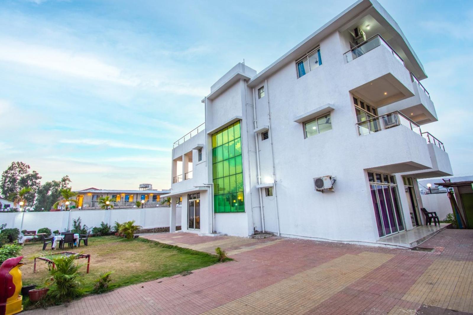 Empyrean Stay Ll 6Bhk Ll Royal Bramha Palace Ll Pvt Pool Ll Lonavala Exterior foto