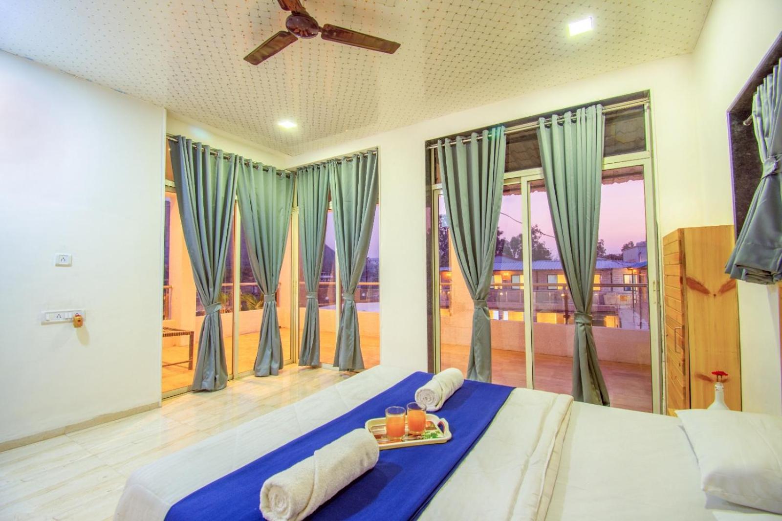 Empyrean Stay Ll 6Bhk Ll Royal Bramha Palace Ll Pvt Pool Ll Lonavala Exterior foto